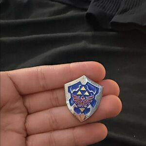 Legend of Zelda Hylian Shield Pin Badge Nintendo Collectible